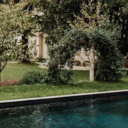 Maison Jullian 4*